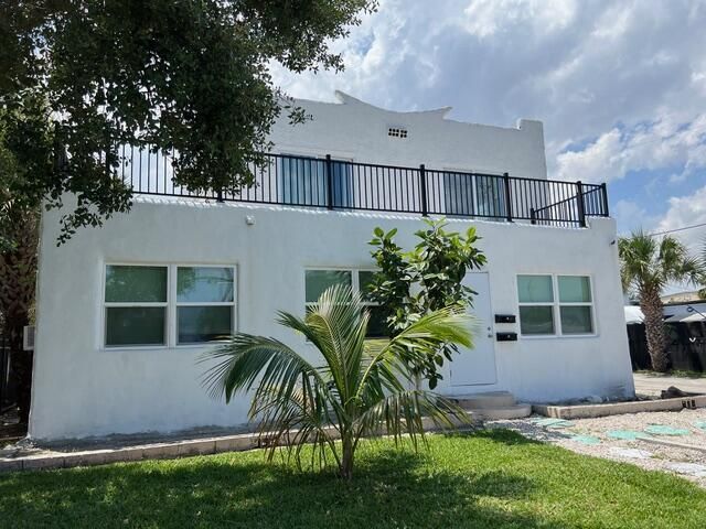 1709 exterior3
