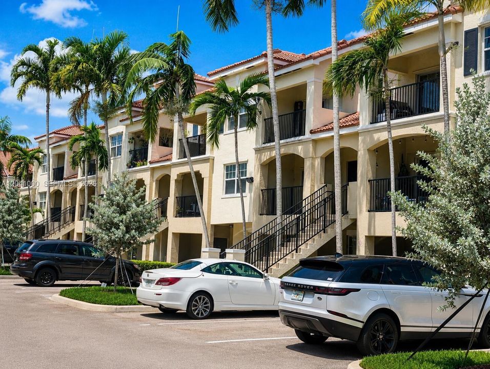For Sale: $223,000 (1 beds, 1 baths, 1357 Square Feet)