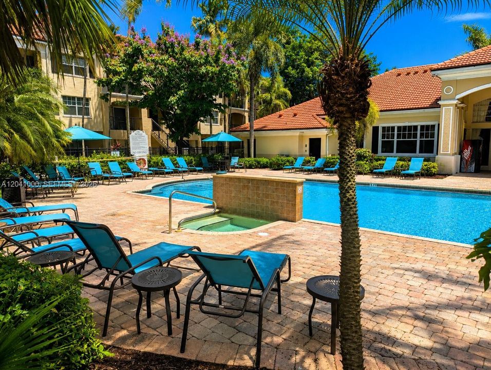 For Sale: $223,000 (1 beds, 1 baths, 1357 Square Feet)