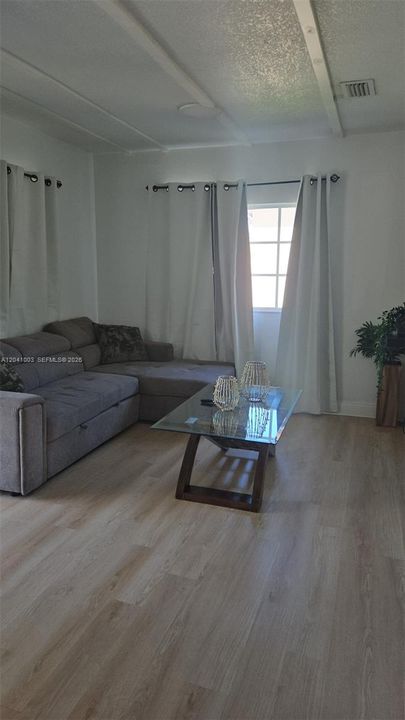 En Renta: $2,500 (2 camas, 2 baños, 1687 Pies cuadrados)