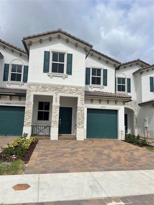 For Rent: $4,200 (4 beds, 2 baths, 1820 Square Feet)