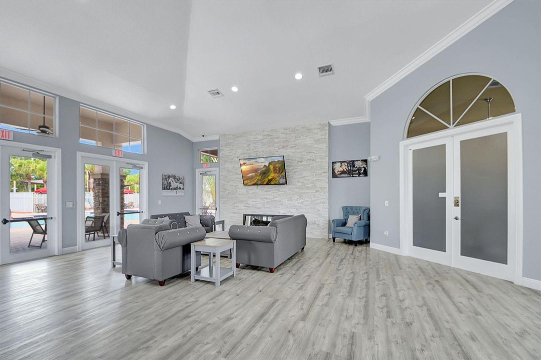 79-web-or-mls-73-web-or-mls-Thoroughbred