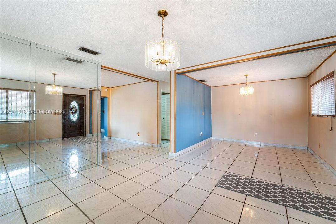 For Sale: $697,000 (3 beds, 2 baths, 1540 Square Feet)
