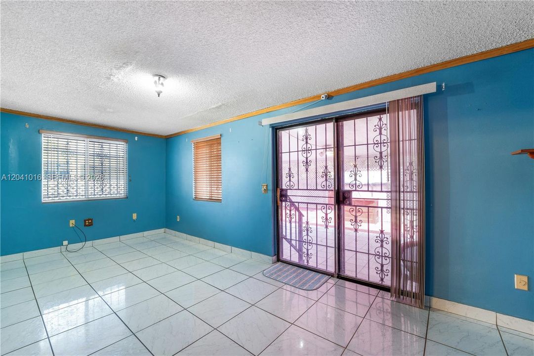 For Sale: $697,000 (3 beds, 2 baths, 1540 Square Feet)