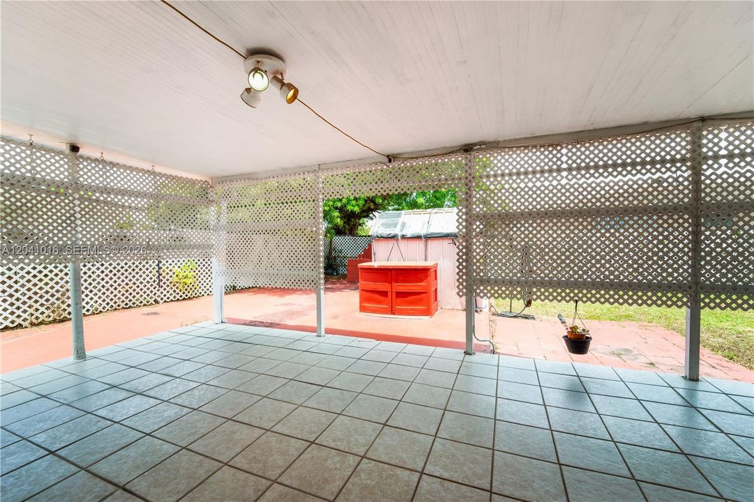 For Sale: $697,000 (3 beds, 2 baths, 1540 Square Feet)