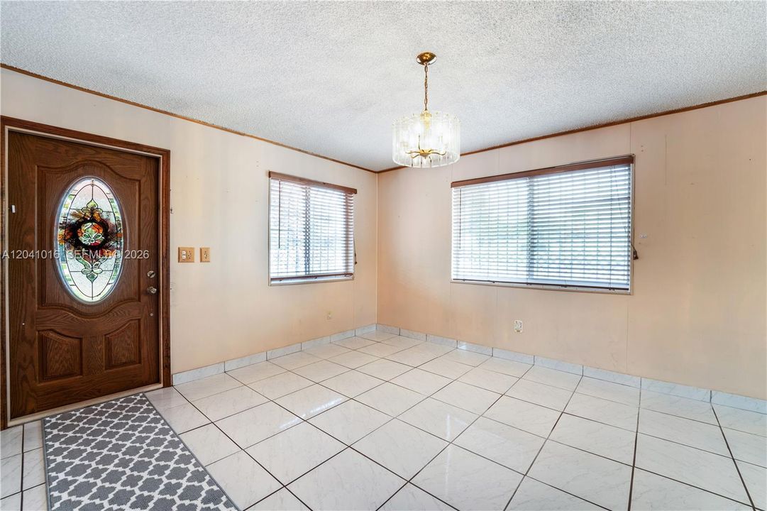 For Sale: $697,000 (3 beds, 2 baths, 1540 Square Feet)