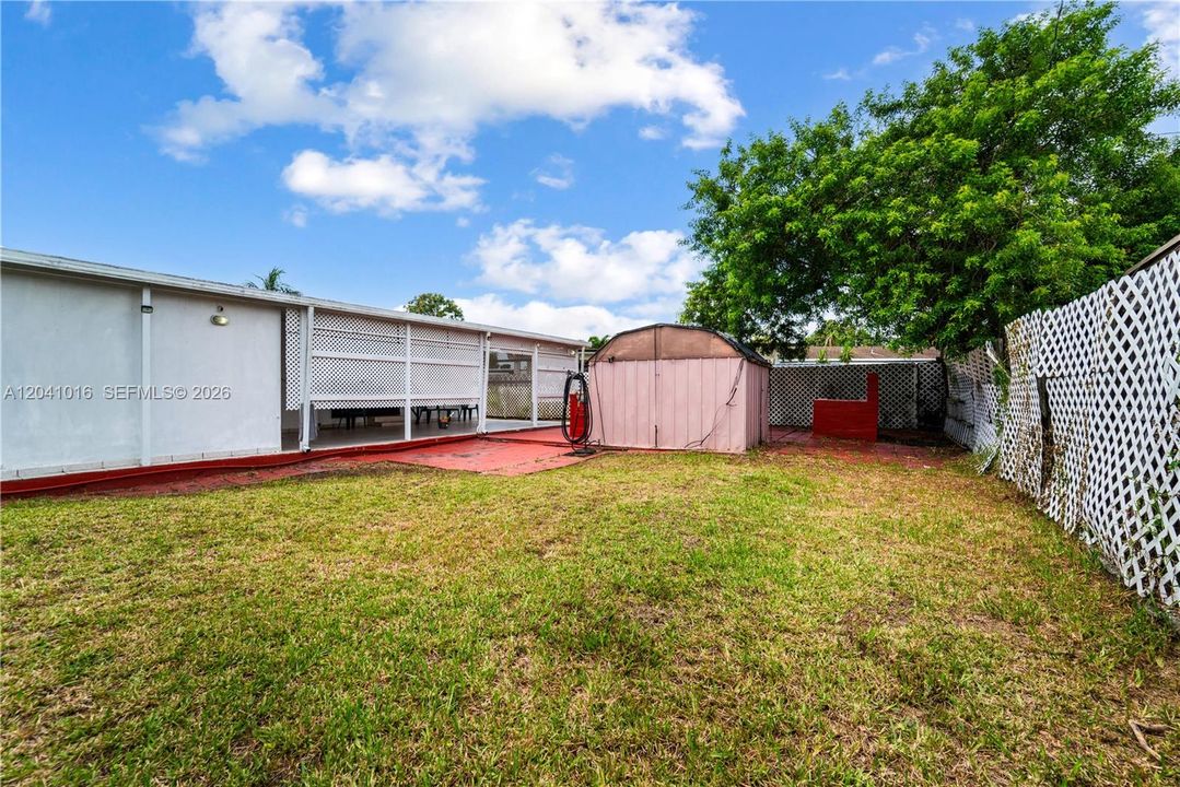 For Sale: $697,000 (3 beds, 2 baths, 1540 Square Feet)