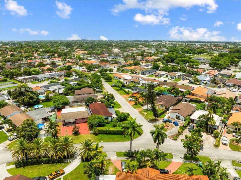 For Sale: $697,000 (3 beds, 2 baths, 1540 Square Feet)