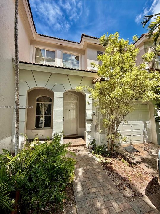 For Rent: $3,550 (3 beds, 2 baths, 1512 Square Feet)