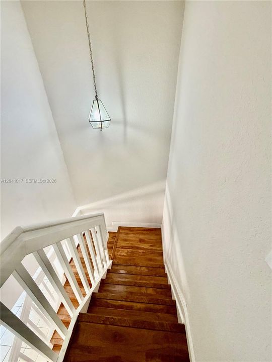 For Rent: $3,550 (3 beds, 2 baths, 1512 Square Feet)