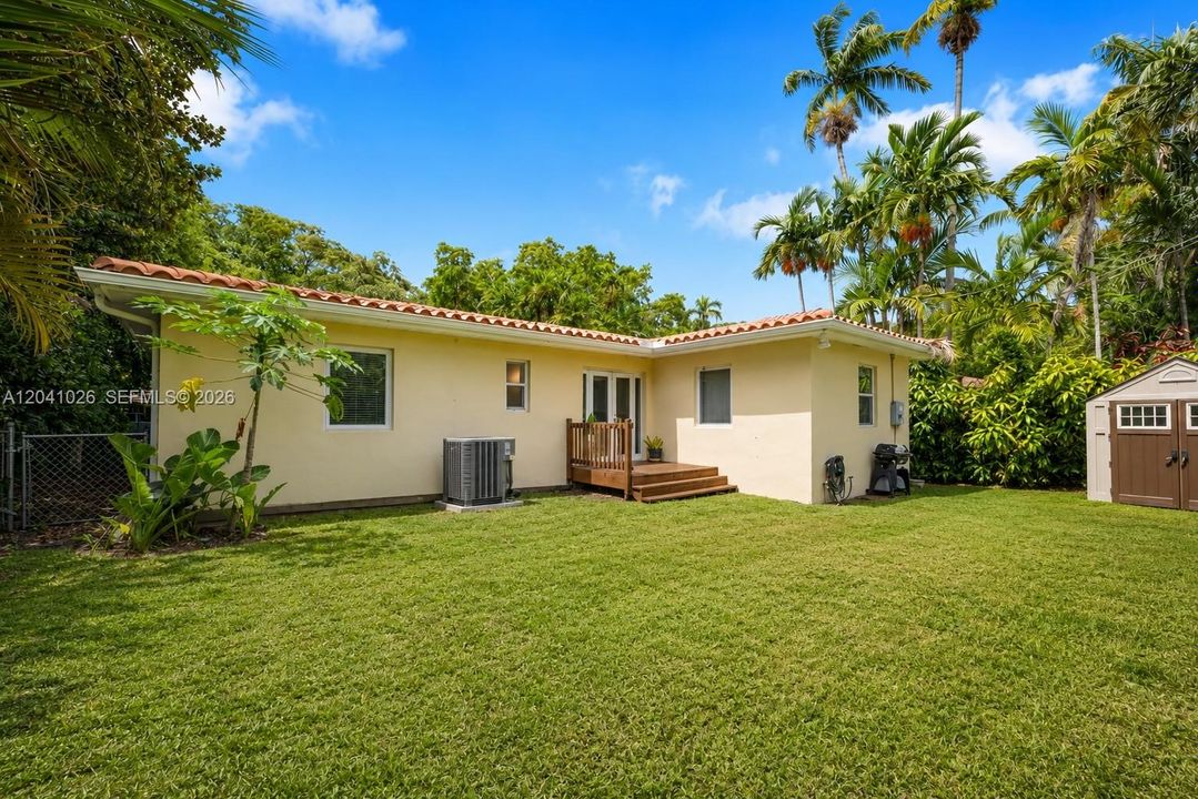For Rent: $6,200 (3 beds, 2 baths, 1594 Square Feet)