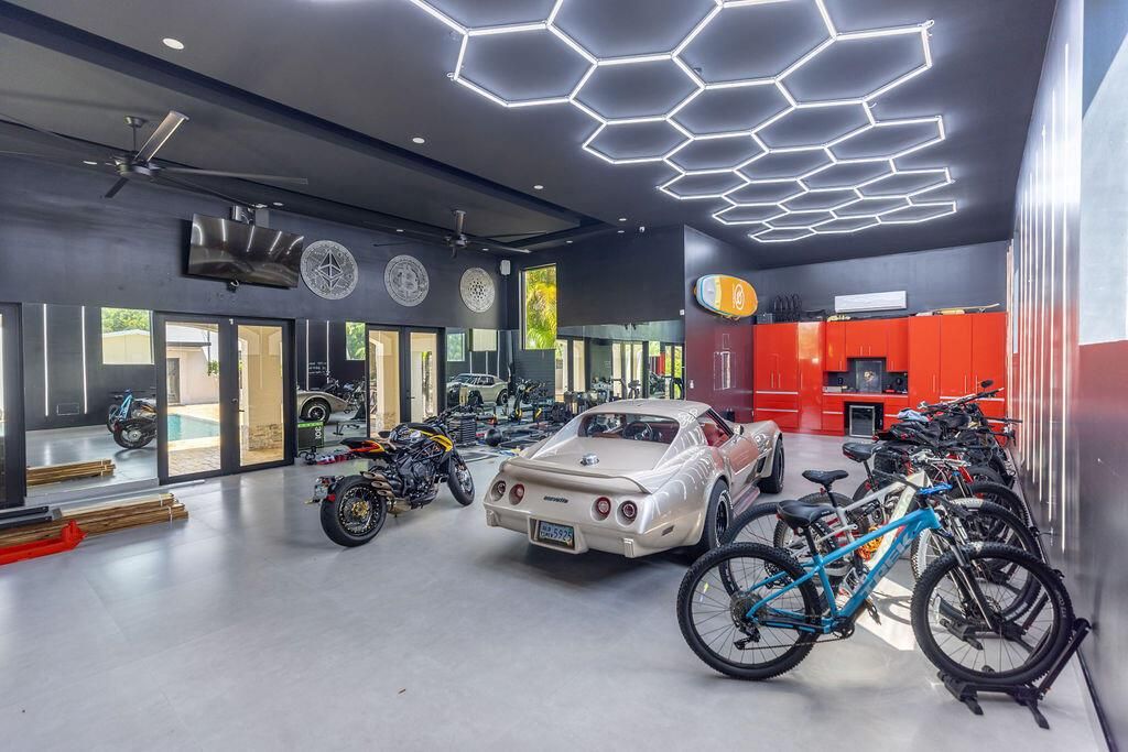 290 NW 6th Street, Boca Raton