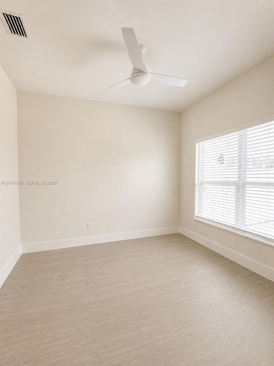 En Venta: $328,000 (3 camas, 2 baños, 1838 Pies cuadrados)