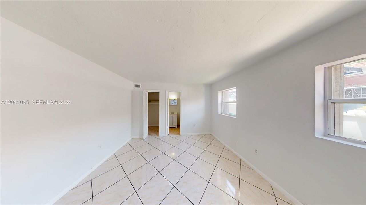 For Rent: $4,250 (5 beds, 5 baths, 0 Square Feet)