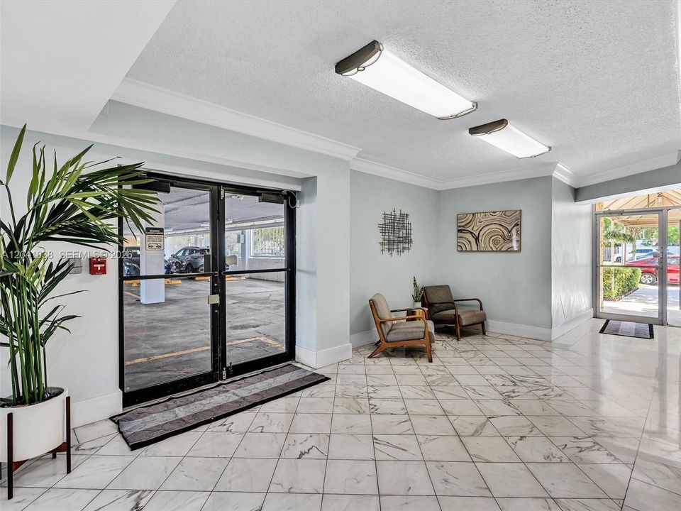 KEYSTONE TOWERS CONDO For Sale 2020 NE 135th St # 601NORTH MIAMI, FL 33181