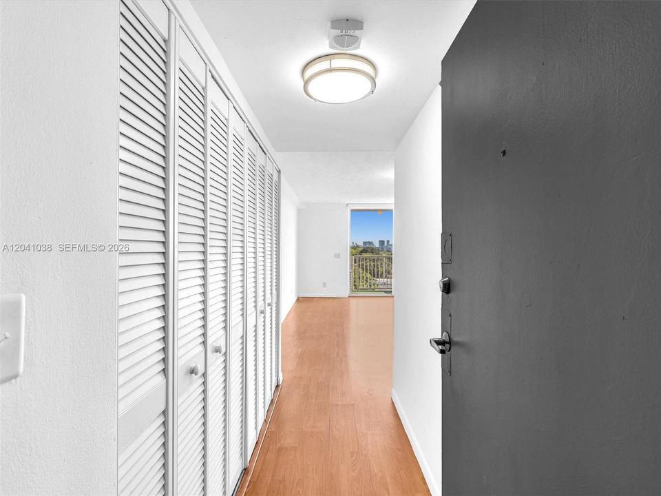 KEYSTONE TOWERS CONDO For Sale 2020 NE 135th St # 601NORTH MIAMI, FL 33181