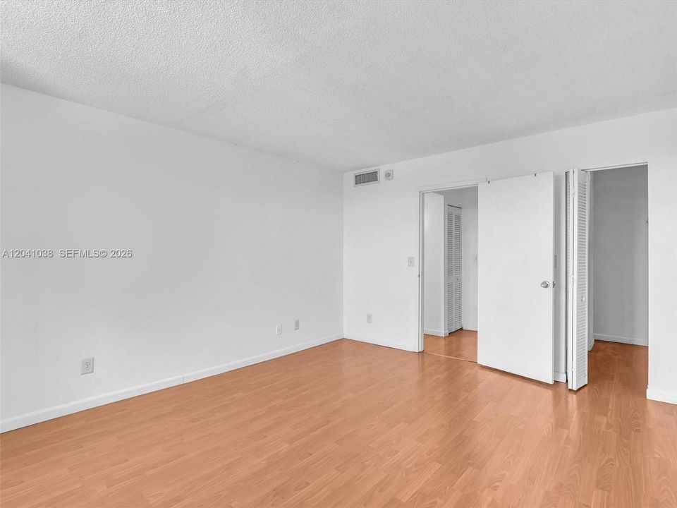 KEYSTONE TOWERS CONDO For Sale 2020 NE 135th St # 601NORTH MIAMI, FL 33181
