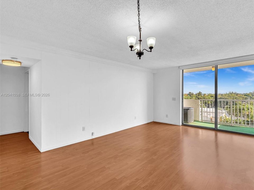 KEYSTONE TOWERS CONDO For Sale 2020 NE 135th St # 601NORTH MIAMI, FL 33181