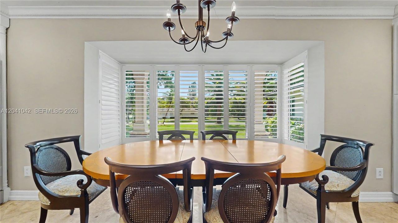 En Venta: $2,200,000 (5 camas, 4 baños, 3200 Pies cuadrados)