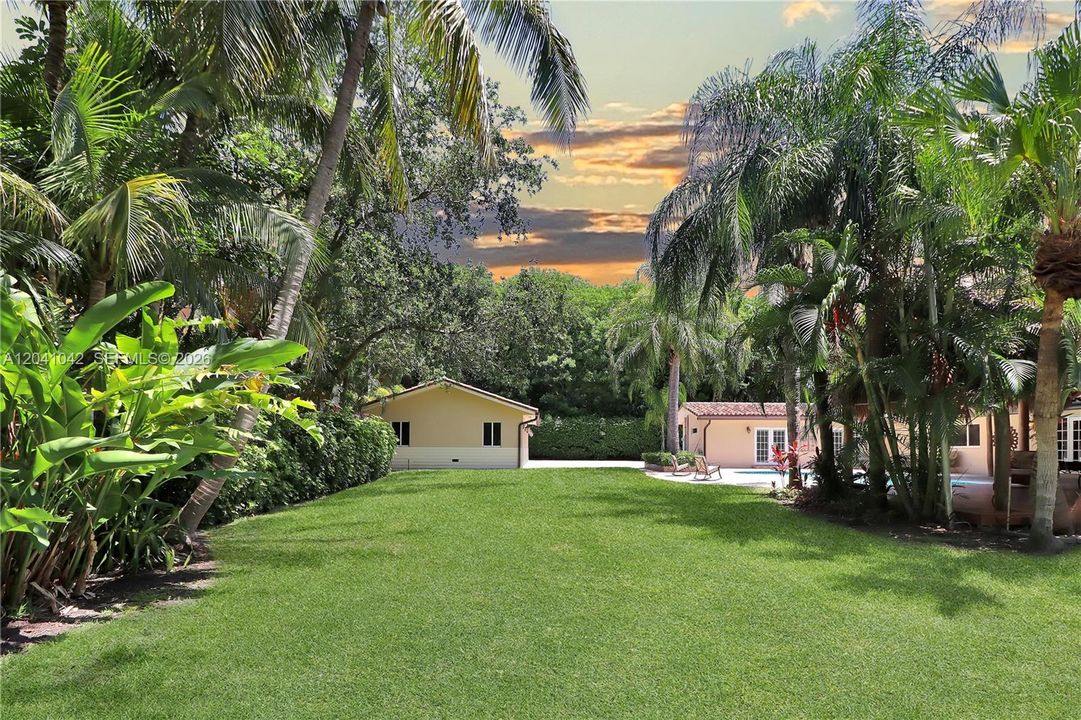 En Venta: $2,200,000 (5 camas, 4 baños, 3200 Pies cuadrados)