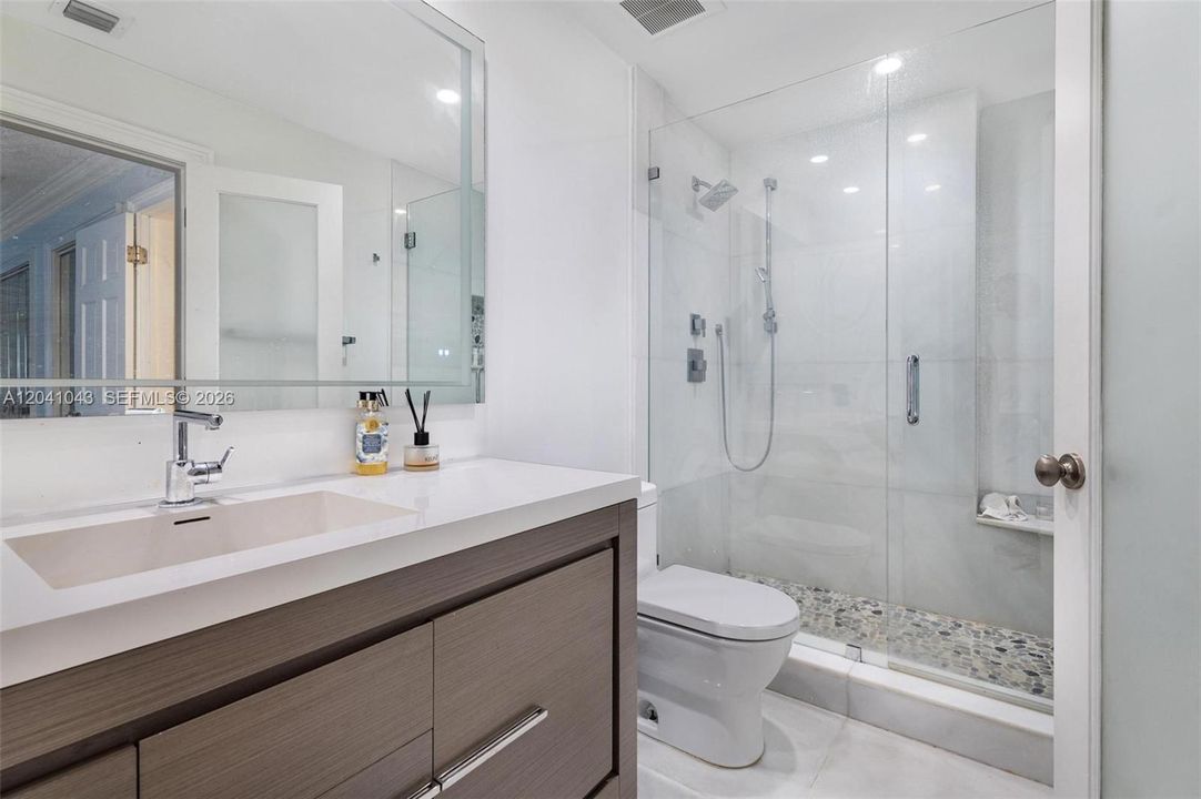 En Venta: $2,695,000 (4 camas, 3 baños, 1964 Pies cuadrados)