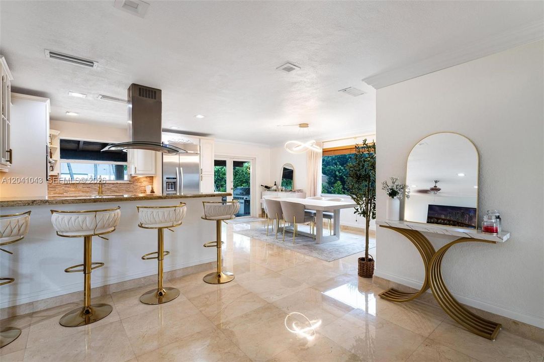 En Venta: $2,695,000 (4 camas, 3 baños, 1964 Pies cuadrados)