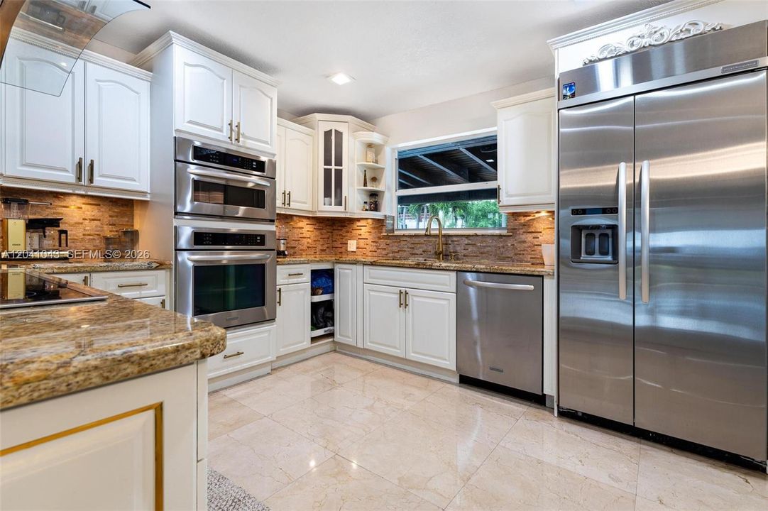 En Venta: $2,695,000 (4 camas, 3 baños, 1964 Pies cuadrados)