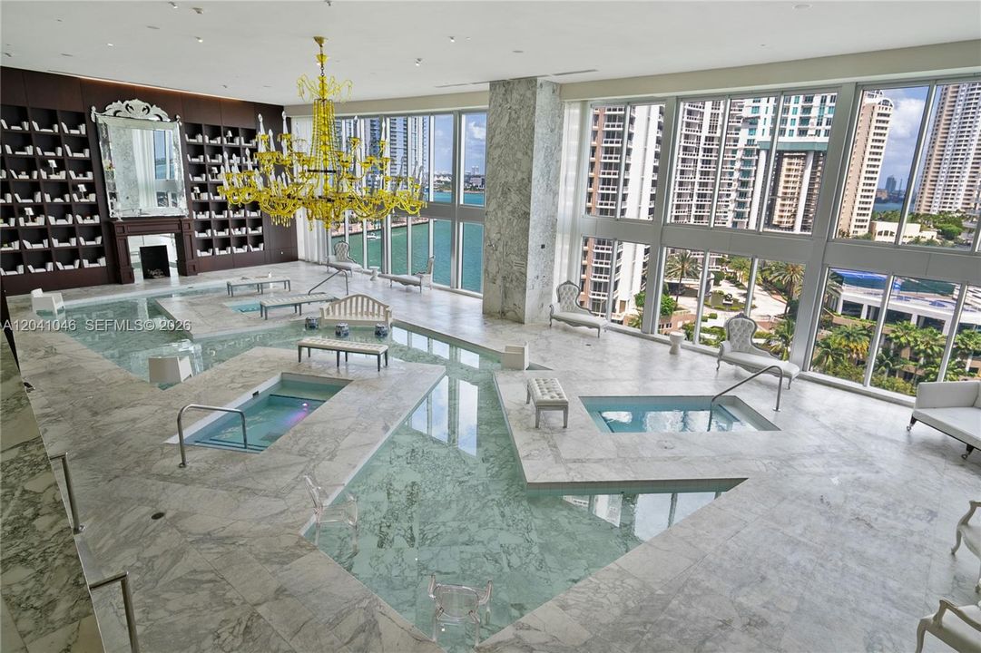 En Venta: $899,000 (2 camas, 2 baños, 1390 Pies cuadrados)