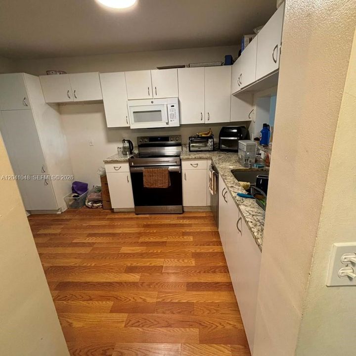 For Sale: $99,900 (2 beds, 2 baths, 1030 Square Feet)