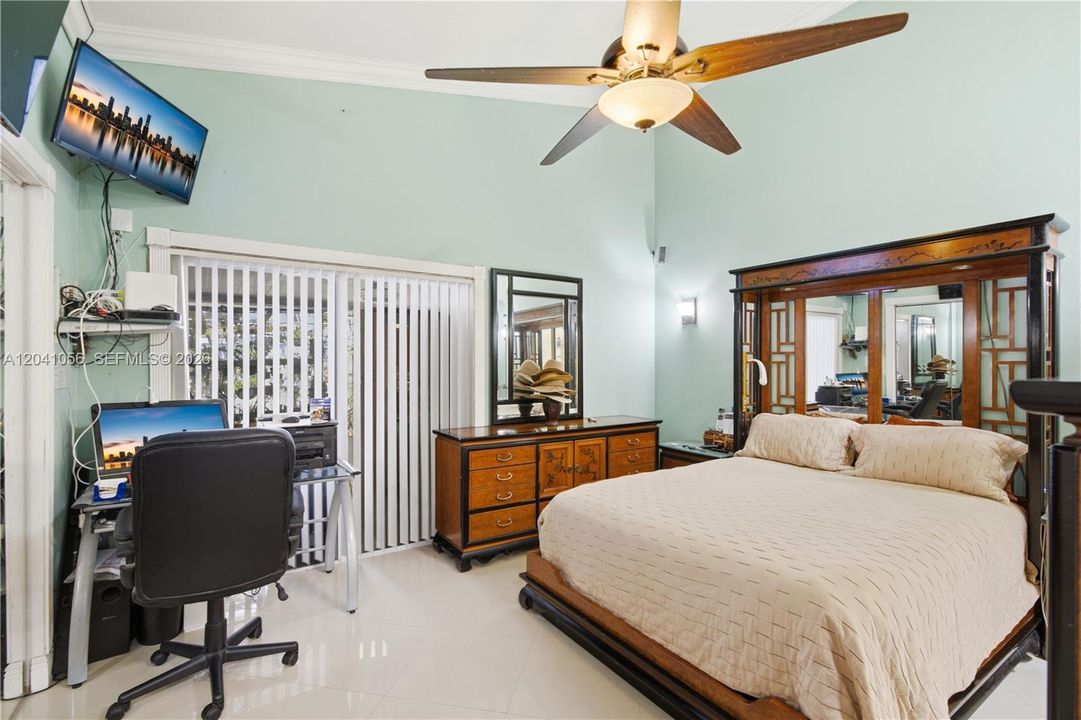 For Sale: $530,000 (3 beds, 2 baths, 1154 Square Feet)