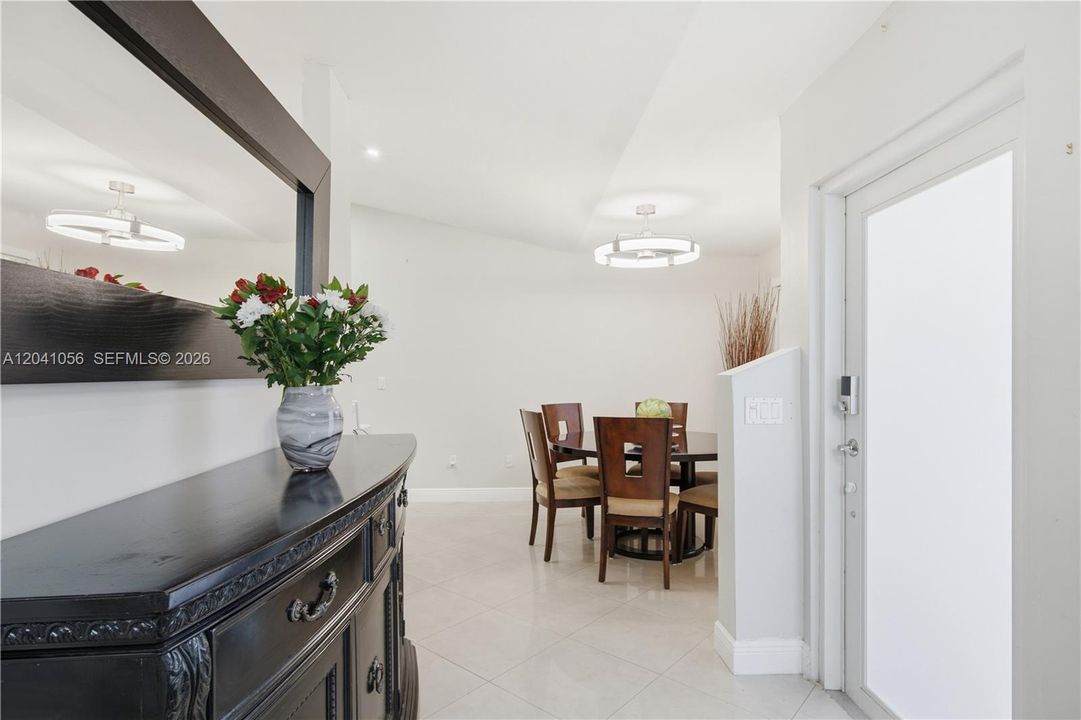 For Sale: $530,000 (3 beds, 2 baths, 1154 Square Feet)