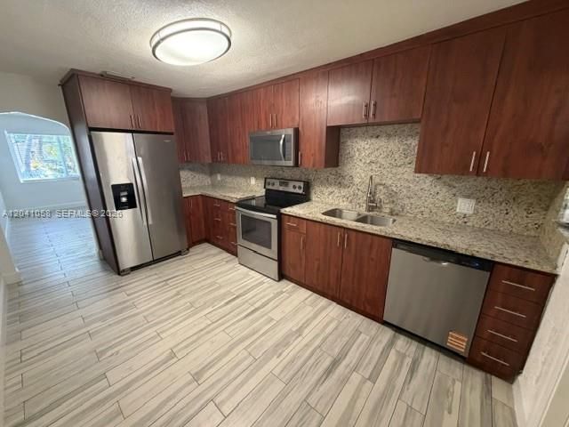 В аренду: $3,000 (2 спален, 1 ванн, 1536 Квадратных фут)