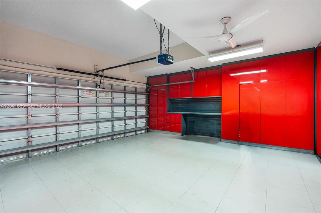 На продажу: $1,749,000 (3 спален, 2 ванн, 2306 Квадратных фут)