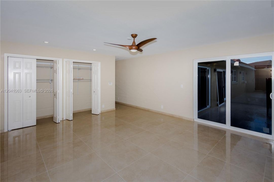 En Renta: $8,950 (5 camas, 3 baños, 2550 Pies cuadrados)