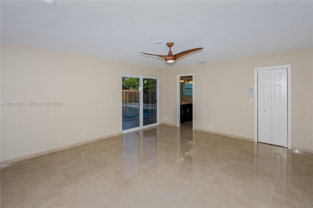 En Renta: $8,950 (5 camas, 3 baños, 2550 Pies cuadrados)