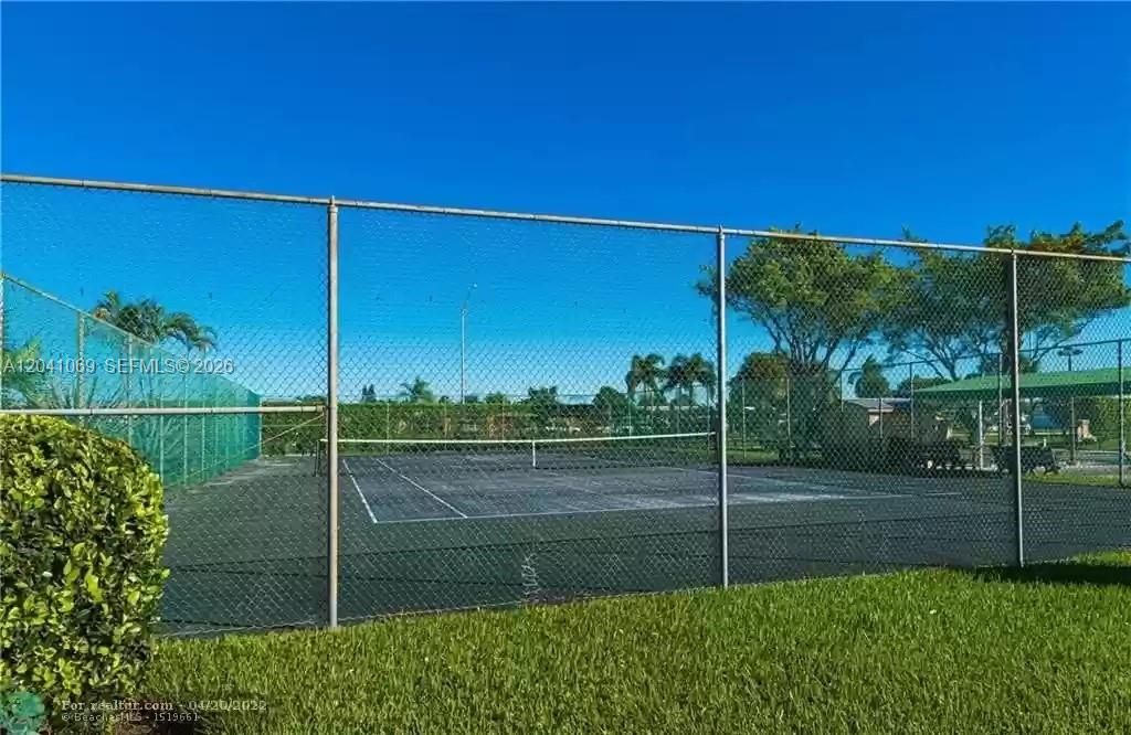 For Rent: $1,550 (1 beds, 1 baths, 720 Square Feet)
