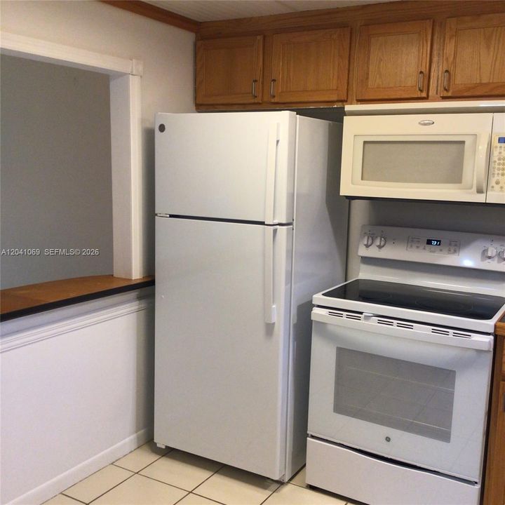 For Rent: $1,550 (1 beds, 1 baths, 720 Square Feet)