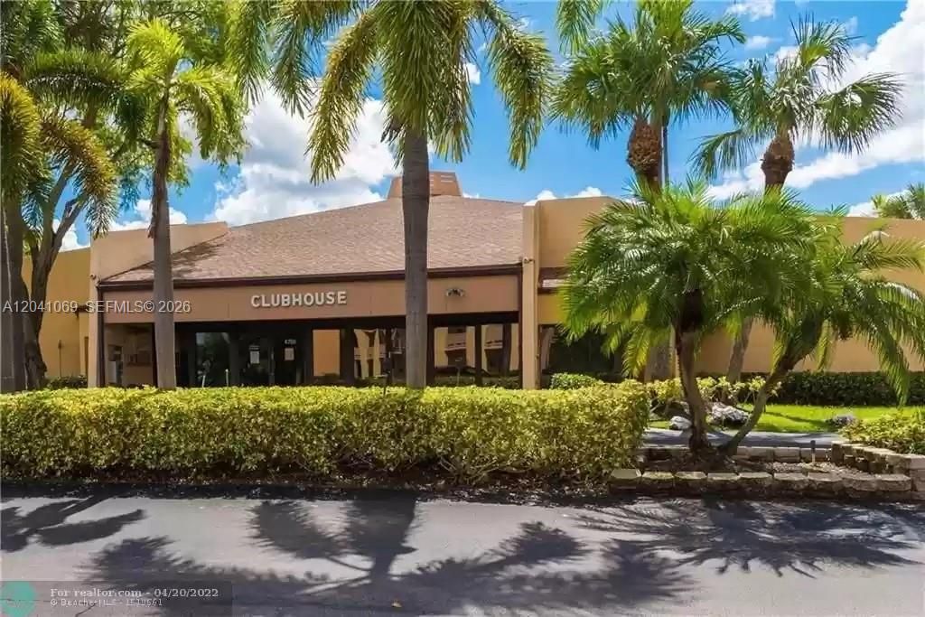 For Rent: $1,550 (1 beds, 1 baths, 720 Square Feet)