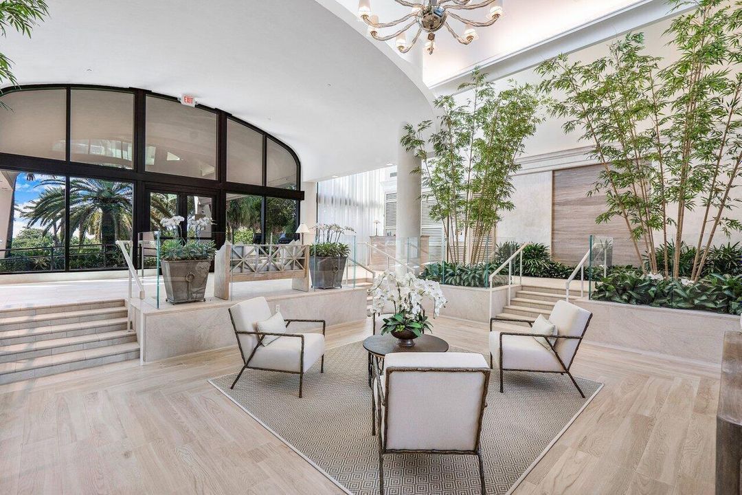 2000 Lobby