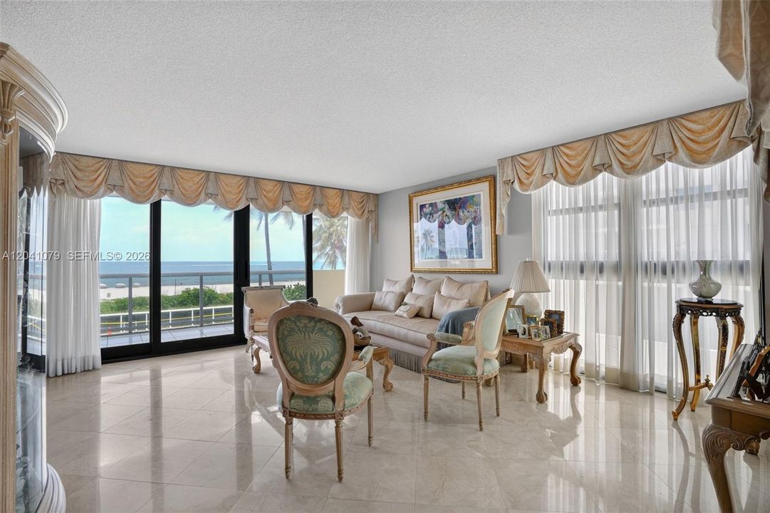 En Venta: $1,495,000 (3 camas, 2 baños, 1980 Pies cuadrados)