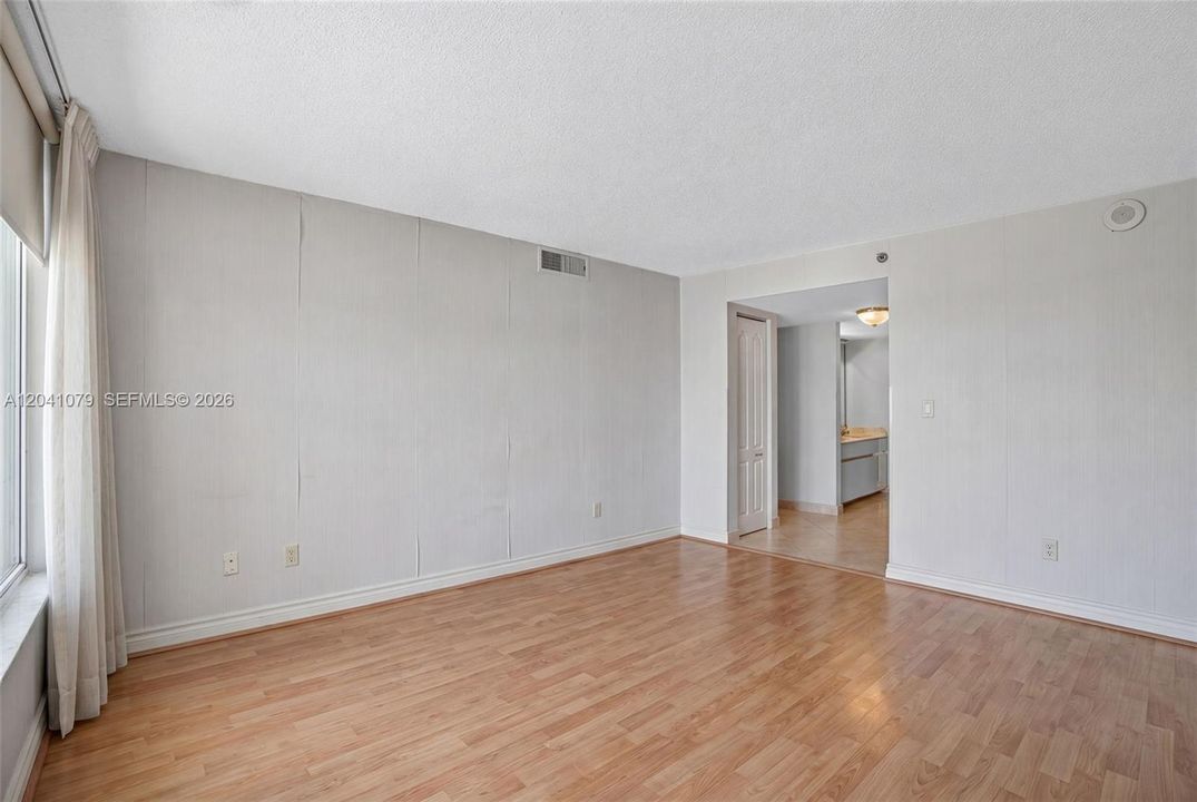 En Venta: $1,495,000 (3 camas, 2 baños, 1980 Pies cuadrados)