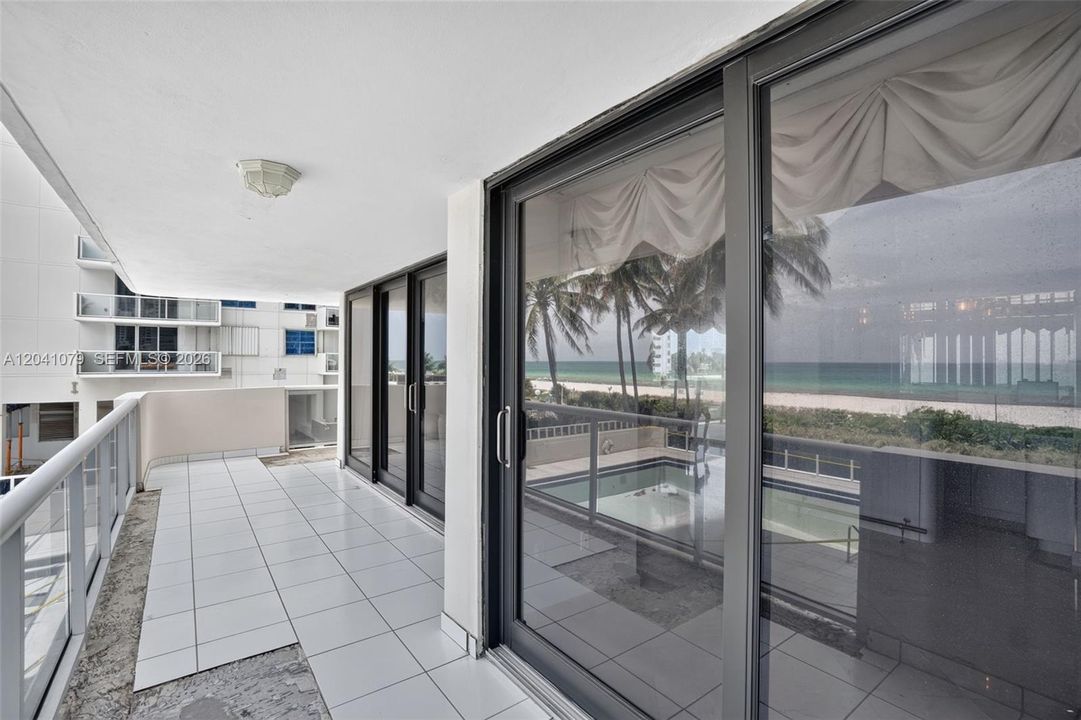 En Venta: $1,495,000 (3 camas, 2 baños, 1980 Pies cuadrados)
