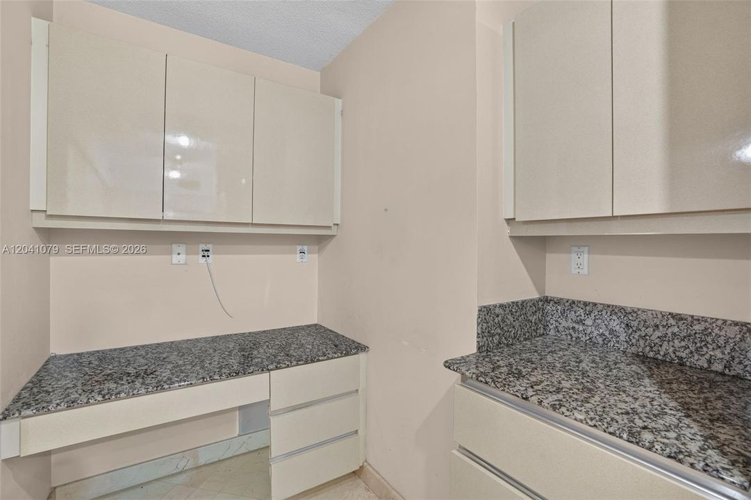 En Venta: $1,495,000 (3 camas, 2 baños, 1980 Pies cuadrados)
