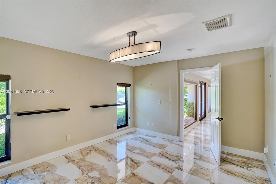 For Rent: $10,750 (3 beds, 2 baths, 2702 Square Feet)