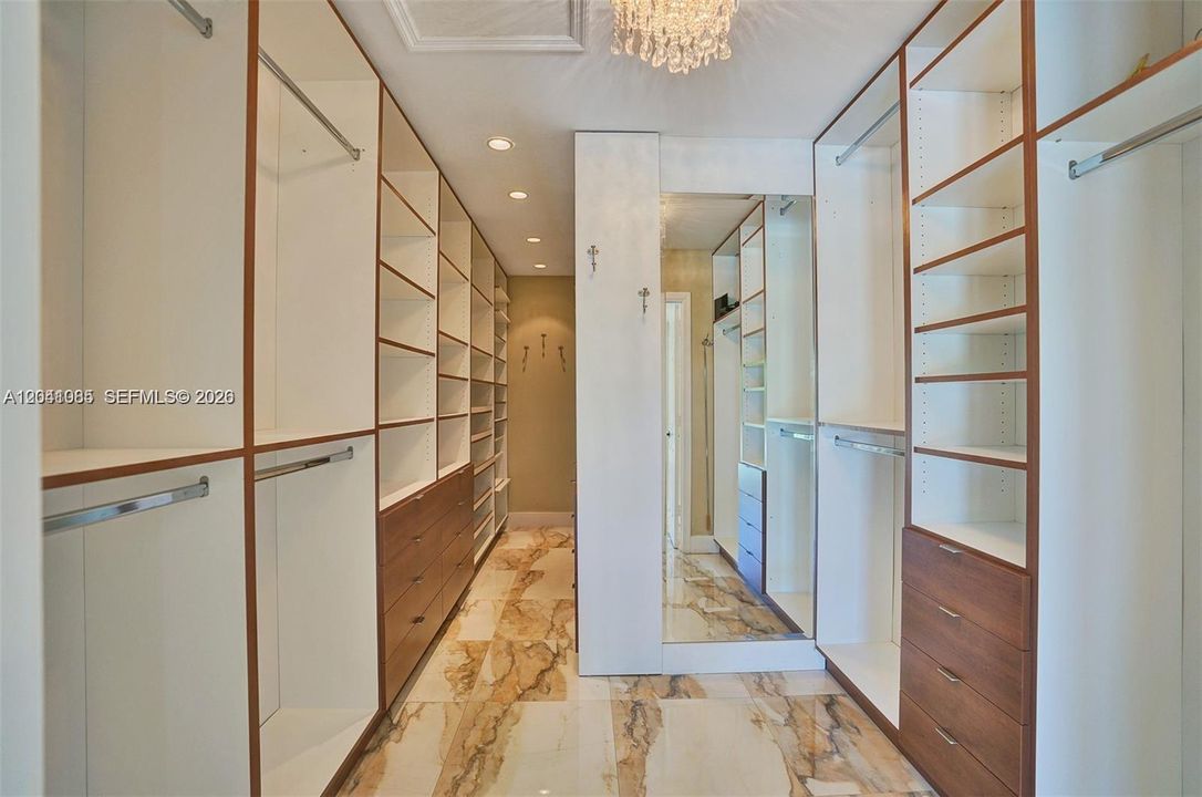 For Rent: $10,750 (3 beds, 2 baths, 2702 Square Feet)
