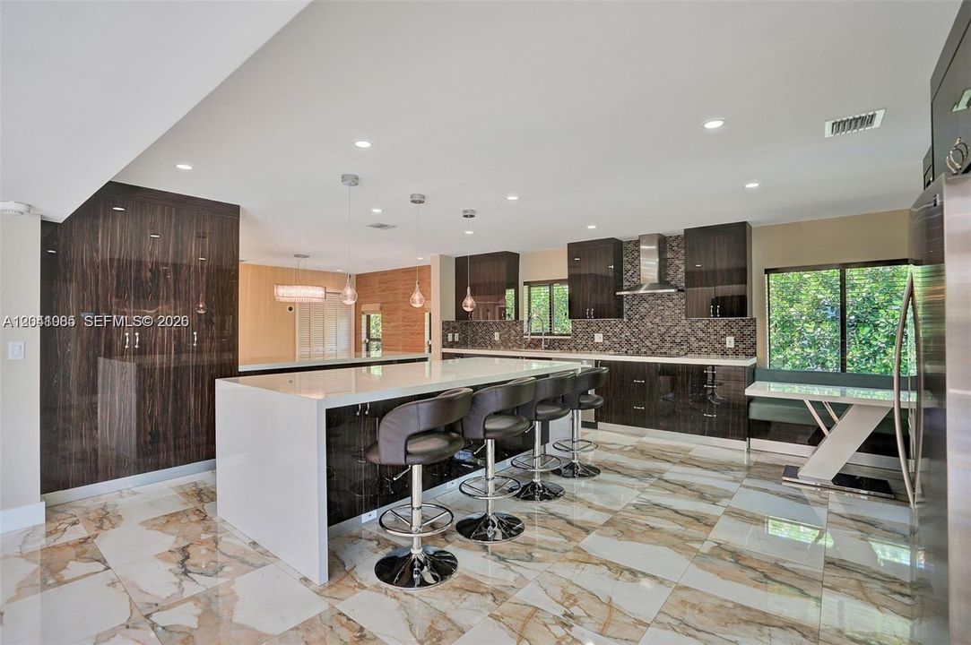 For Rent: $10,750 (3 beds, 2 baths, 2702 Square Feet)