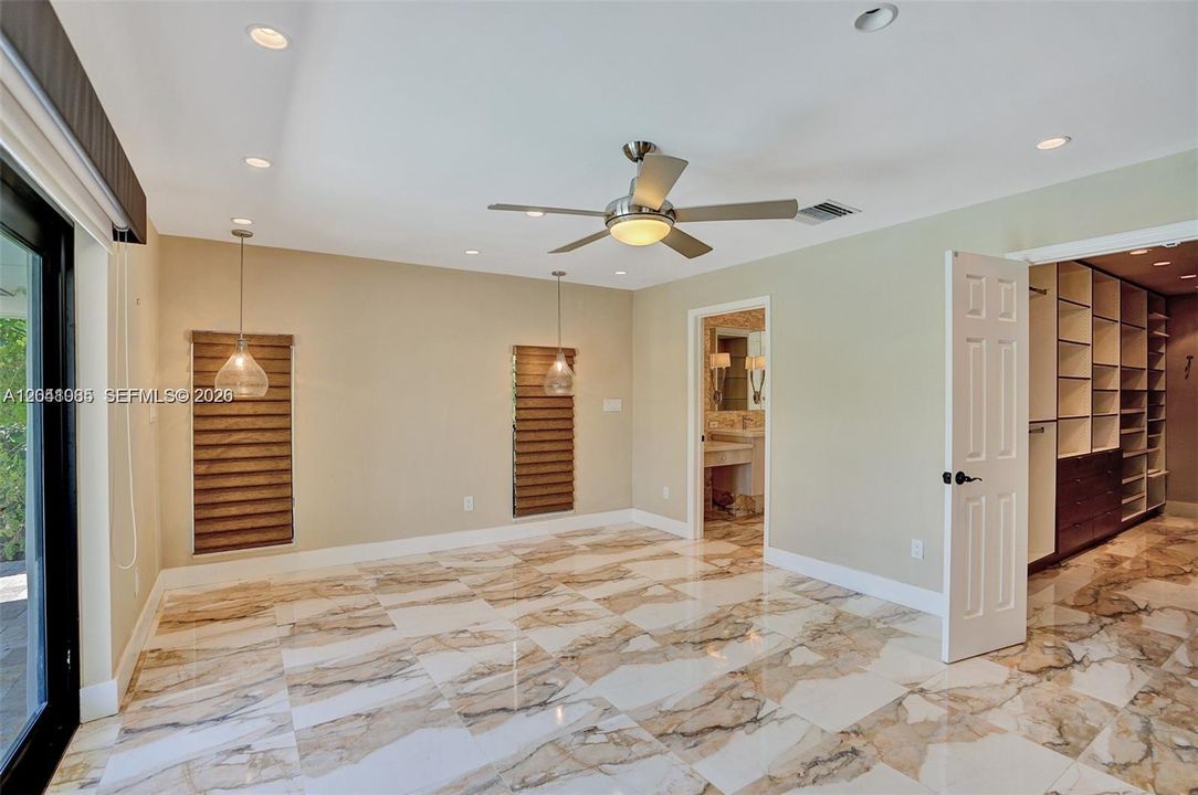 For Rent: $10,750 (3 beds, 2 baths, 2702 Square Feet)