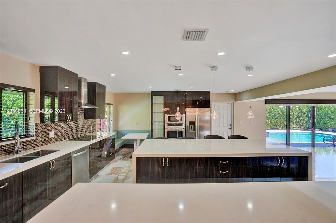 For Rent: $10,750 (3 beds, 2 baths, 2702 Square Feet)