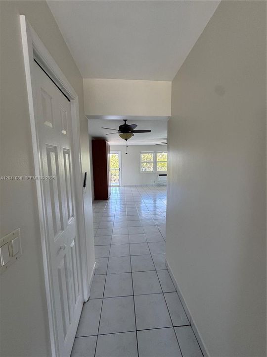 For Rent: $1,750 (1 beds, 1 baths, 684 Square Feet)
