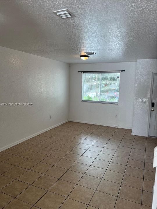 For Sale: $395,000 (3 beds, 2 baths, 1440 Square Feet)